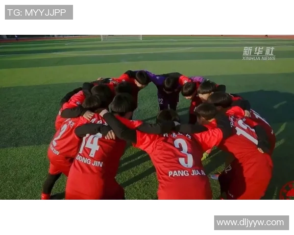 当绿茵场上的爱恋绽放足球明星与追梦女孩的浪漫故事 当绿茵场上的爱恋绽放足球明星与追梦女孩的浪漫故事